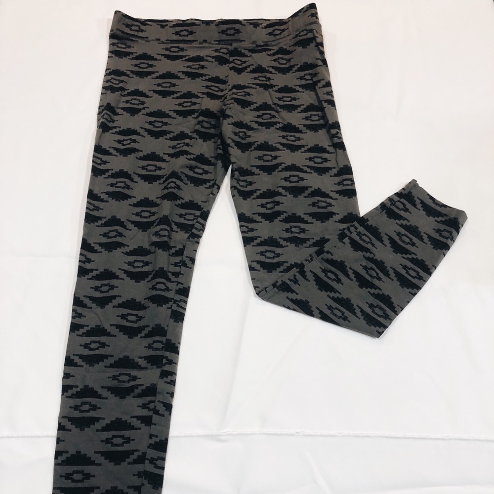 Patterned leggings